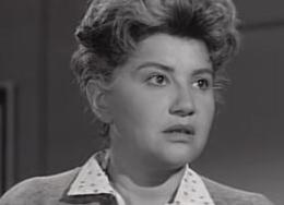 Адамс, Лиллиэн: биография